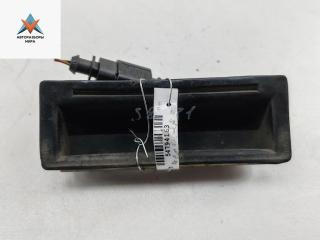 ручка крышки багажника Volkswagen Golf 4 поколение 2001, серый, универсал, 1J0827566F