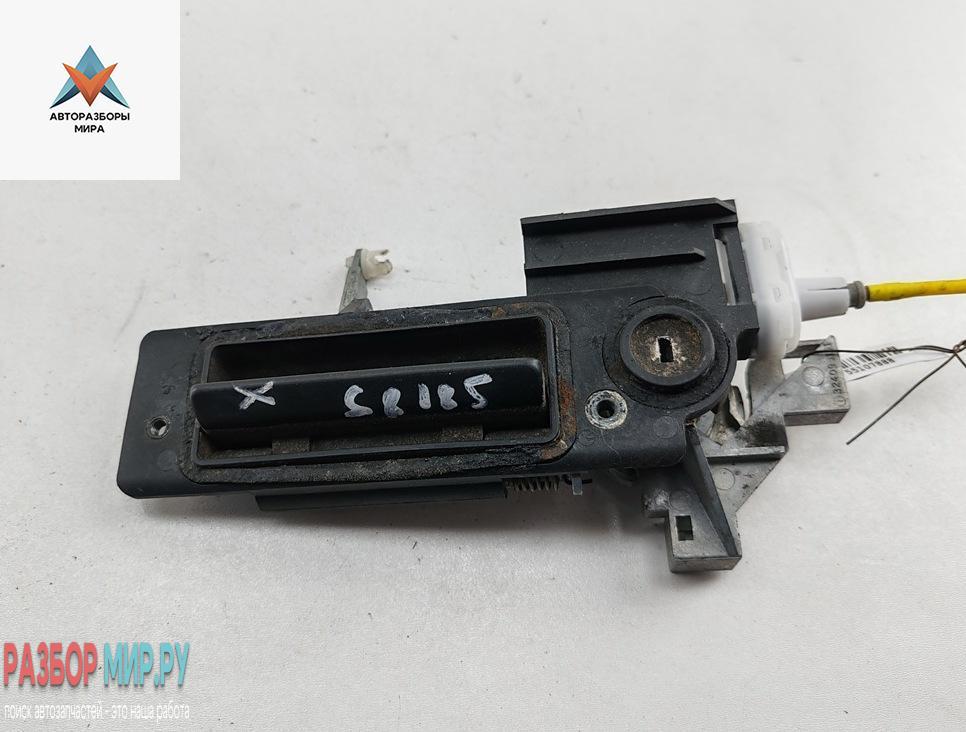 ручка крышки багажника Mercedes-Benz E-Класс W210/S210 1998, чёрный, универсал, 32409606 - фото №1