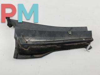 Цапфа задняя (ось ступицы) Volkswagen Passat B4 1995, 1.8 л., бензин, МКПП, синий, универсал