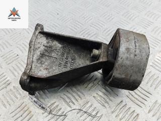кронштейн КПП Audi A4 B5 [рестайлинг] 1999, 1.8 л., бензин, МКПП, зелёный, седан, 8D0399113AB