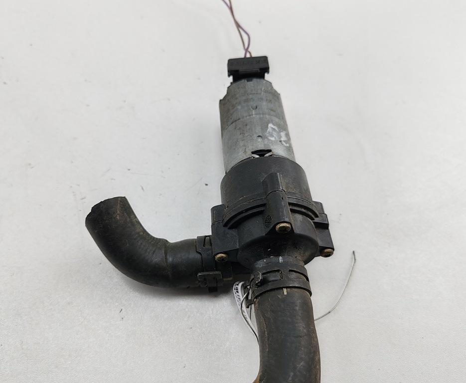Насос водяной дополнительный Mercedes-Benz Vaneo W414 2002, 1.7 л., дизель, 0018351364