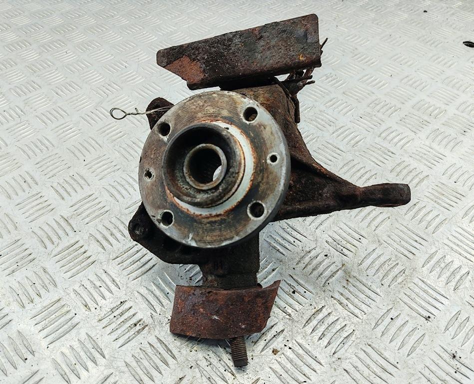 ступица передняя левая Citroen C5 2003, 2.0 л., бензин, МКПП, серый, хетчбэк 5 дв.
