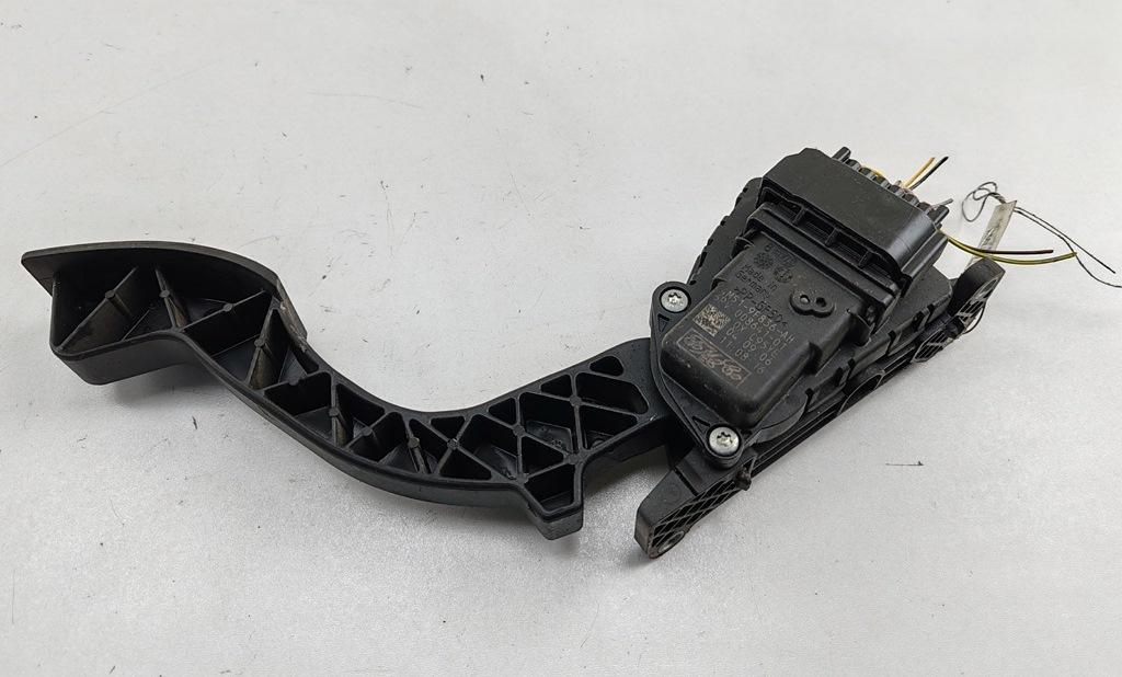 педаль Ford Focus II 2006, 1.8 л., бензин, МКПП, серый, универсал, 4M519F836AH