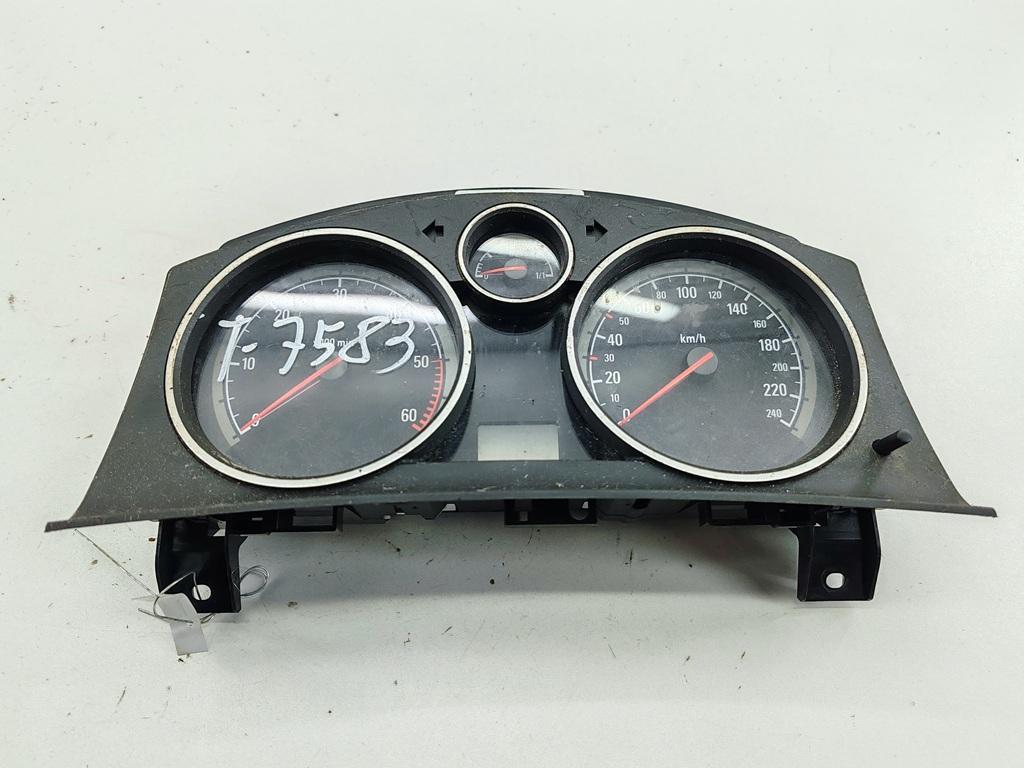 приборная панель Opel Astra H 2006, 1.9 л., дизель, МКПП, серый, универсал, 13225988
