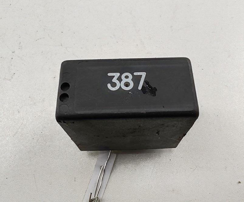 Реле стеклоочистителя (дворников) Audi A4 B5 1999, 1.8 л., бензин, МКПП, синий, седан, 4B0919471