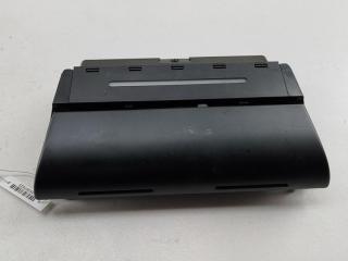 пепельница Audi A4 B5 1999, 1.8 л., бензин, МКПП, зелёный, седан, 8D0857951G