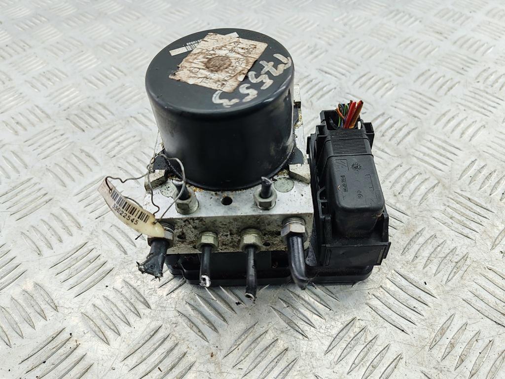 блок ABS Ford Focus III 2013, 1.0 л., бензин, МКПП, чёрный, хетчбэк 5 дв., BV612C405AK