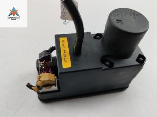компрессор центрального замка Audi 80 8C/B4 1994, 2.0 л., бензин, МКПП, красный, седан, 4A0862257F