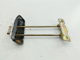 ответная часть (скоба) замка двери Volkswagen Transporter T4 1991, 2.4 л., дизель, МКПП, зелёный, микроавтобус, 701827541A
