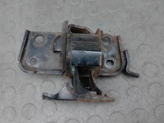 подушка крепления КПП Toyota RAV4 4 поколение (CA40) 2013, 2.2 л., дизель, АКПП, внедорожник 5 дв.