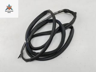 уплотнитель двери Mercedes-Benz E-Класс W210/S210 [рестайлинг] 2000, 2.2 л., дизель, АКПП, серый, седан