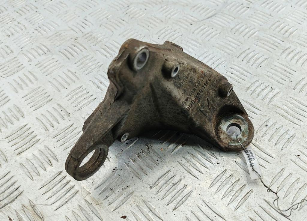 кронштейн КПП Volkswagen Passat B5 1997, 1.8 л., бензин, МКПП, синий, седан, 8D0399114S
