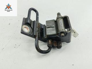 петля двери Volkswagen Touareg 1 поколение 2005, чёрный, внедорожник 5 дв., 7L0831411