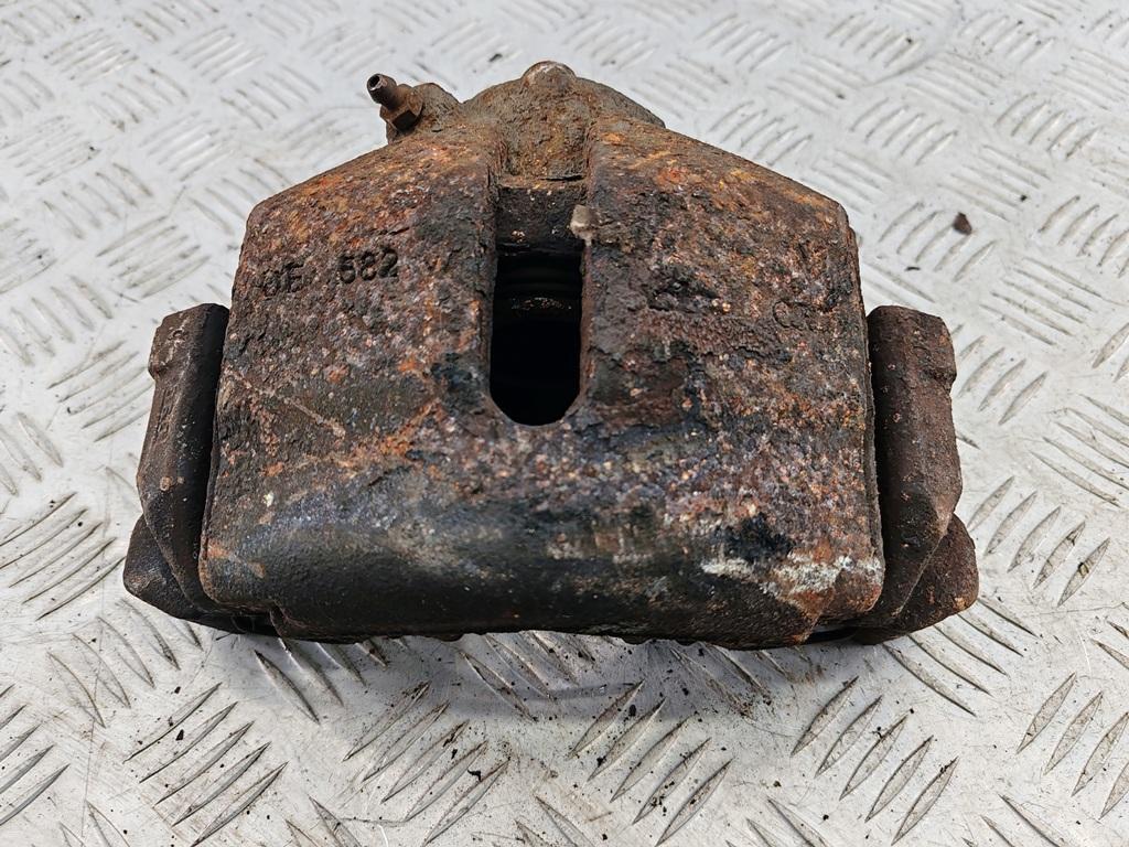 суппорт передний правый Volkswagen Touran 1 поколение 2003, 2.0 л., дизель, МКПП, серый, минивэн - фото №1