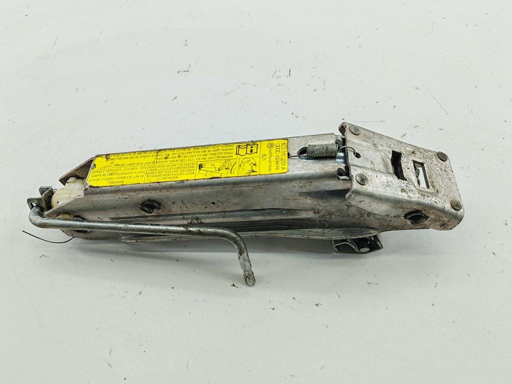 домкрат Volkswagen Passat B5 1998, 1.8 л., бензин, МКПП, красный, универсал, 8L0011031A