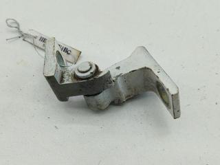 петля двери Volkswagen Tiguan 1 поколение 2008, белый, внедорожник 5 дв., 5N0831402