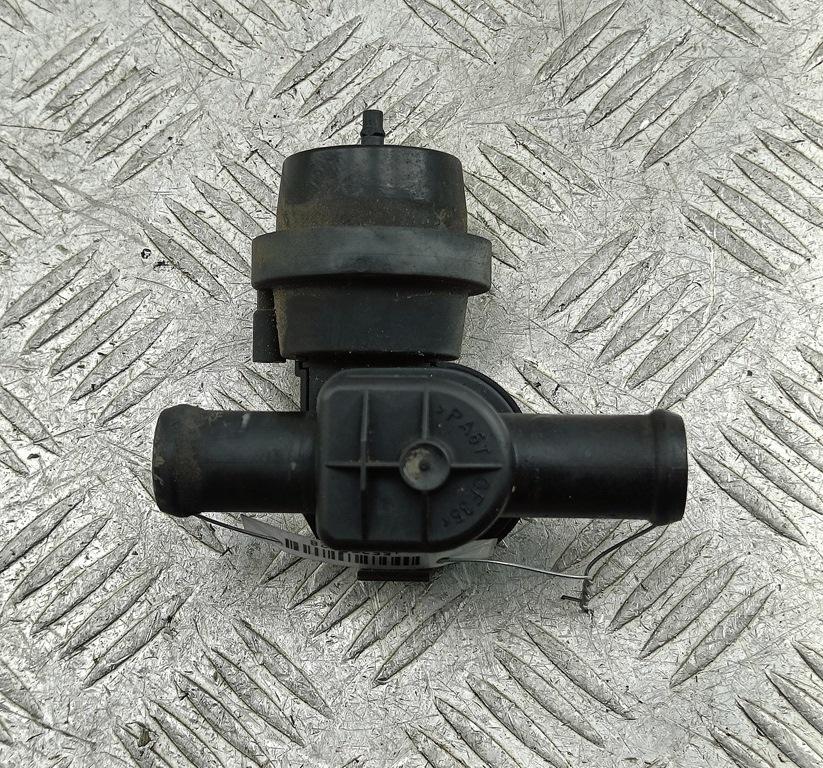 кран отопителя (печки) Volkswagen Bora 1999, 1.6 л., бензин, МКПП, чёрный, универсал, 1J0819809