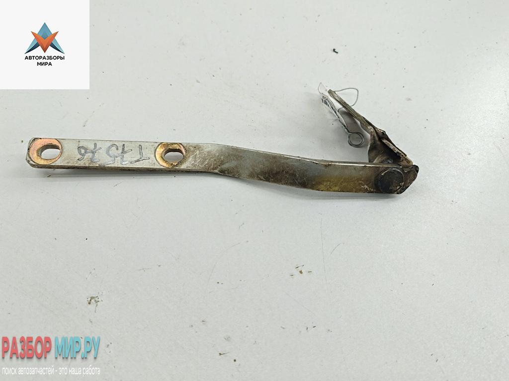 петля капота правая Skoda Octavia mk1 (A4 1U) 2000, серый, хетчбэк 5 дв., 1U0823302 - фото №1