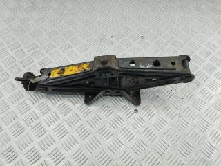 домкрат IVECO Daily 4 поколение 2007, 2.3 л., дизель, МКПП, красный, микроавтобус
