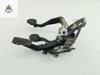 узел педальный (блок педалей) Volkswagen Passat B5 1998, 1.8 л., бензин, МКПП, красный, универсал, 8D1721117D