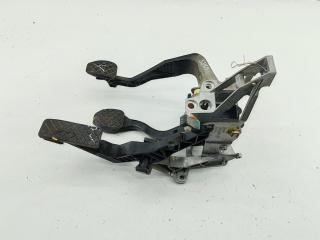 узел педальный (блок педалей) Volkswagen Passat B5 1998, 1.8 л., бензин, МКПП, красный, универсал, 8D1721117D