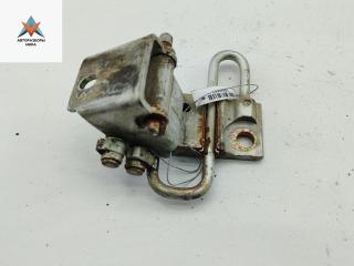 петля двери Volkswagen Passat B5 1997, серый, универсал, 8L3831412