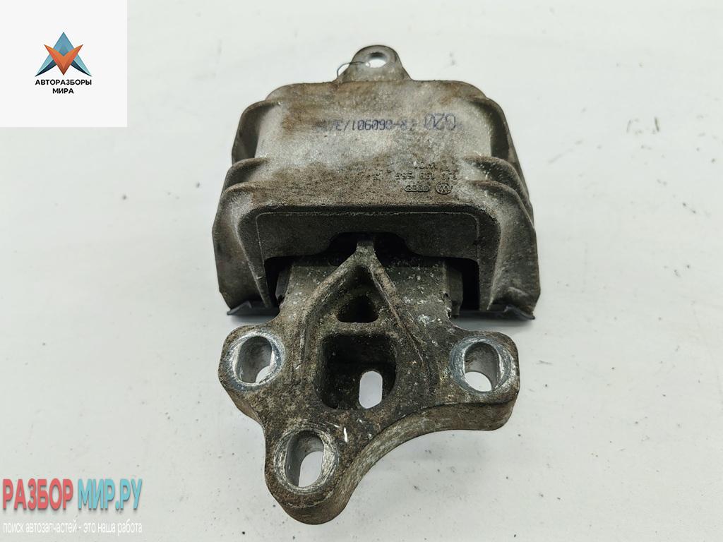 подушка крепления КПП Volkswagen Golf 4 поколение 2001, 1.9 л., дизель, АКПП, серый, универсал, 1J0199555 - фото №1