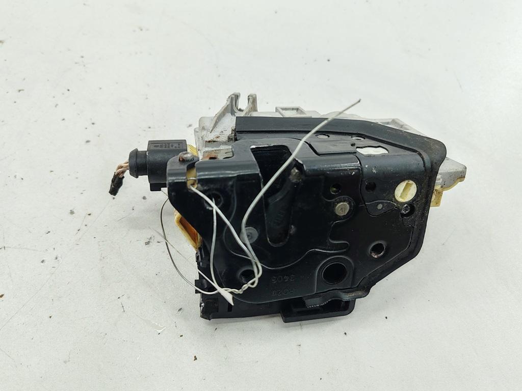 замок двери передней правой Volkswagen Passat B6 2005, 2.0 л., дизель, АКПП, серый, универсал, 3C1837016A
