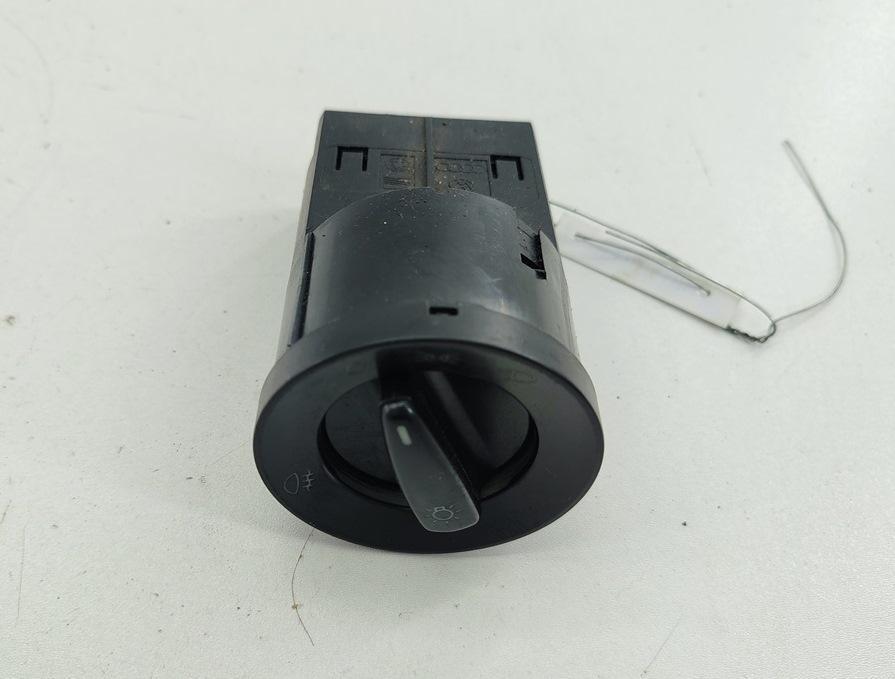 переключатель света Volkswagen Passat B5 1999, 1.6 л., бензин, МКПП, серый, универсал, 1C0941531