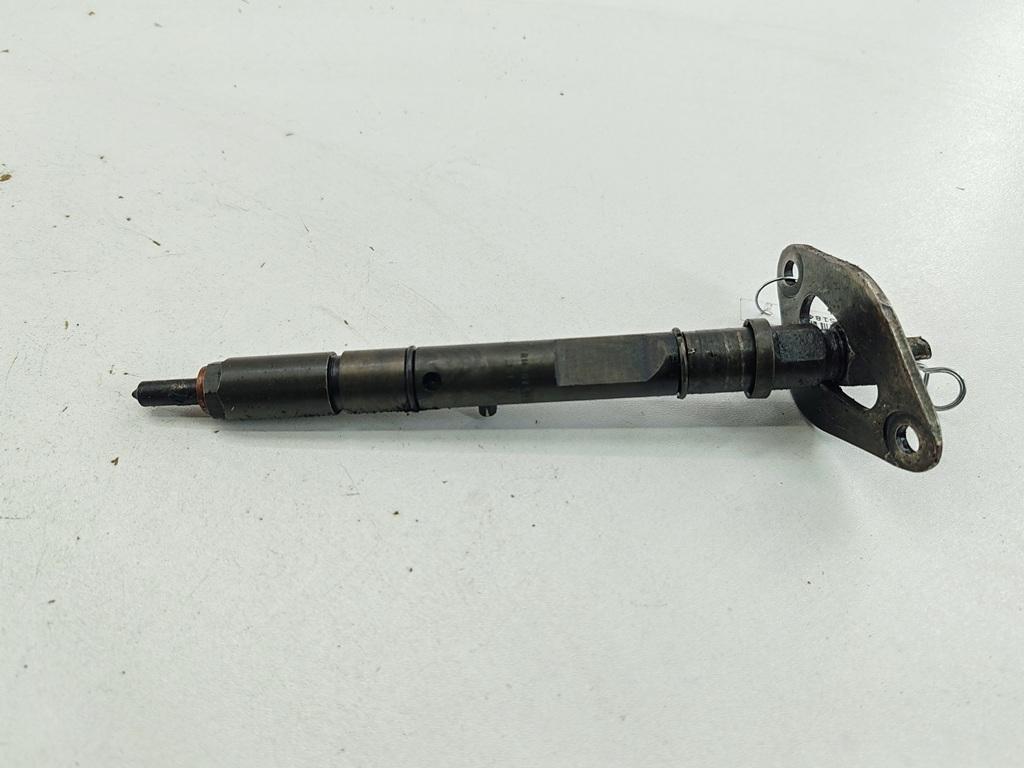 форсунка Audi A6 C5 2003, 2.5 л., дизель, МКПП, серый, универсал, 059130201G