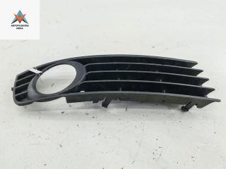 рамка фары противотуманной правой Audi A4 B6 2001, 2.0 л., бензин, МКПП, серый, универсал, 8E0807682A