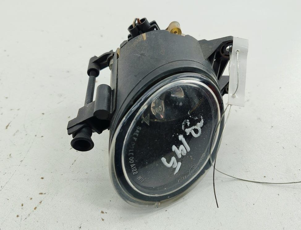 фара противотуманная правая Audi A4 B6 2003, 2.5 л., дизель, МКПП, серый, универсал, 0305063004 - фото №1