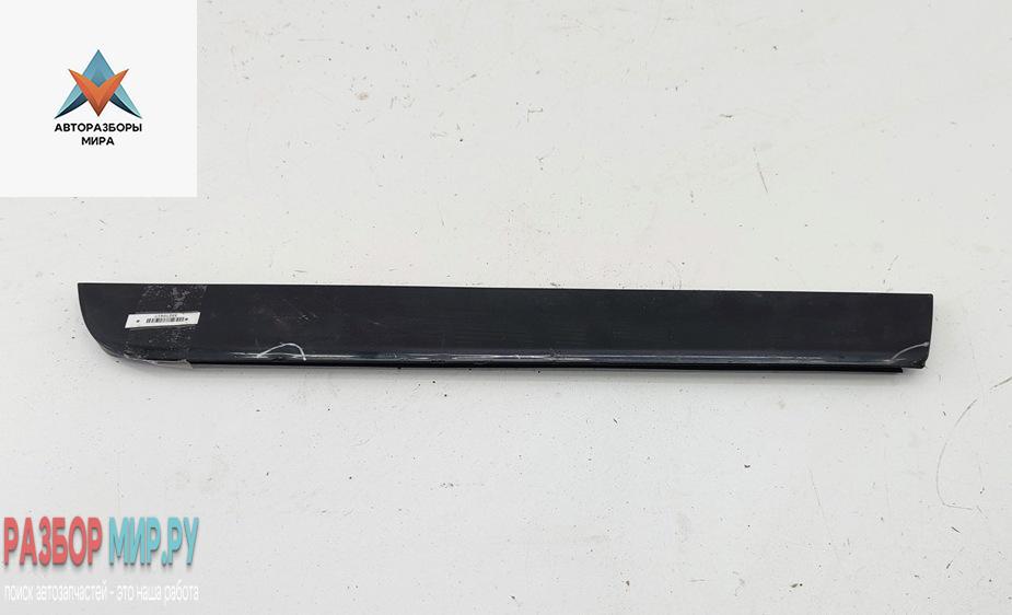 молдинг двери задней правой Audi A4 B6 2004, 2.0 л., бензин, МКПП, чёрный, универсал - фото №1