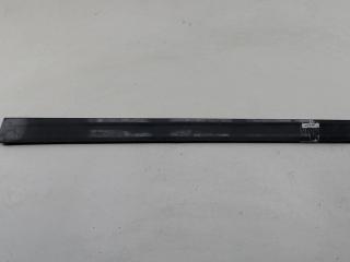 молдинг двери передней правой Audi A6 4F/C6 2004, 2.0 л., дизель, МКПП, чёрный, седан