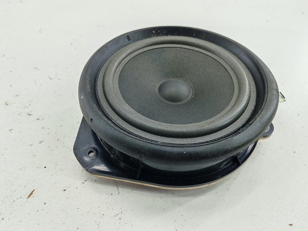 динамик двери Audi A4 B6 2004, 2.0 л., бензин, МКПП, чёрный, универсал