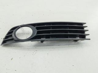 рамка фары противотуманной левой Audi A4 B6 2001, 2.0 л., бензин, МКПП, серый, универсал, 8E0807681A