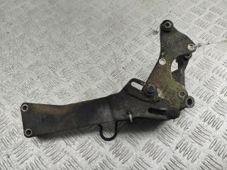кронштейн гидроусилителя Audi 80 B4 1994, 1.6 л., бензин, МКПП, синий, универсал, 048145387A, 050145531, 026145385A