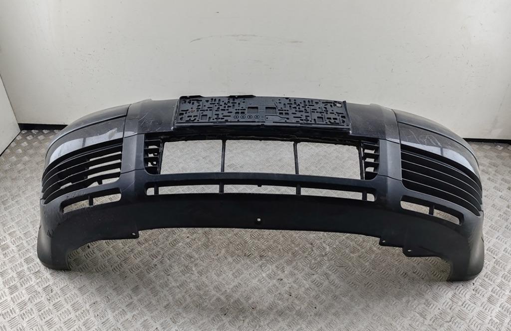 бампер передний Volkswagen Passat B5+ (GP) 2002, бензин, чёрный, универсал, 3B0807217K