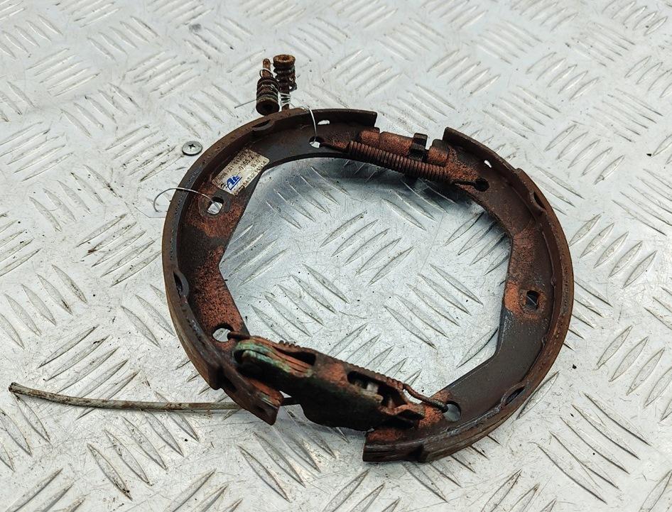 Механизм развода задних тормозных колодок правый BMW 5 E39 1999, 2.5 л., бензин, МКПП, серый, седан