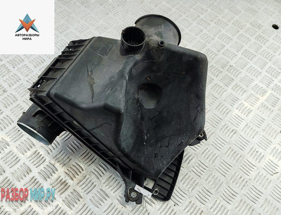 корпус воздушного фильтра BMW 5 серия E60/E61 2006, 2.5 л., бензин, АКПП, чёрный, седан, 7521030 - фото №1