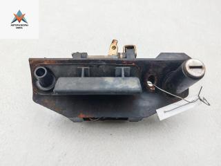 ручка крышки багажника Volkswagen Transporter T4 1992, красный, микроавтобус, 703829239C