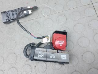 кнопка аварийной сигнализации Toyota Prius 3 поколение [рестайлинг] 2013, 1.8 л., бензин, АКПП, хетчбэк 5 дв.