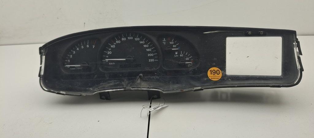 приборная панель Opel Vectra B 2001, 1.6 л., бензин, МКПП, красный, седан, 24422203