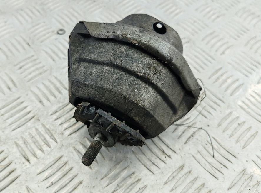 подушка крепления двигателя BMW 5 E60/E61 2006, 2.5 л., бензин, АКПП, чёрный, седан, 15934612