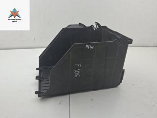 Кожух аккумулятора (короб АКБ) Citroen C4 1 поколение 2007, 1.6 л., бензин, МКПП, красный, хетчбэк 5 дв., 9663615580