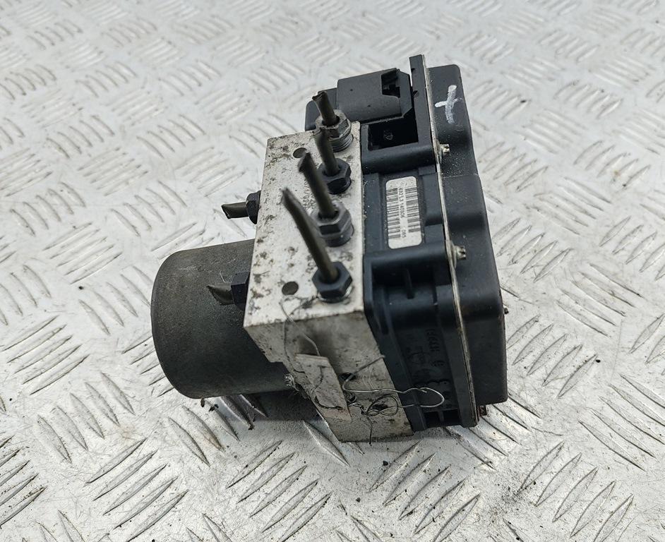 блок ABS BMW 5 серия E60/E61 2006, 2.5 л., бензин, АКПП, чёрный, седан, 6775730, 6775732 - фото №1
