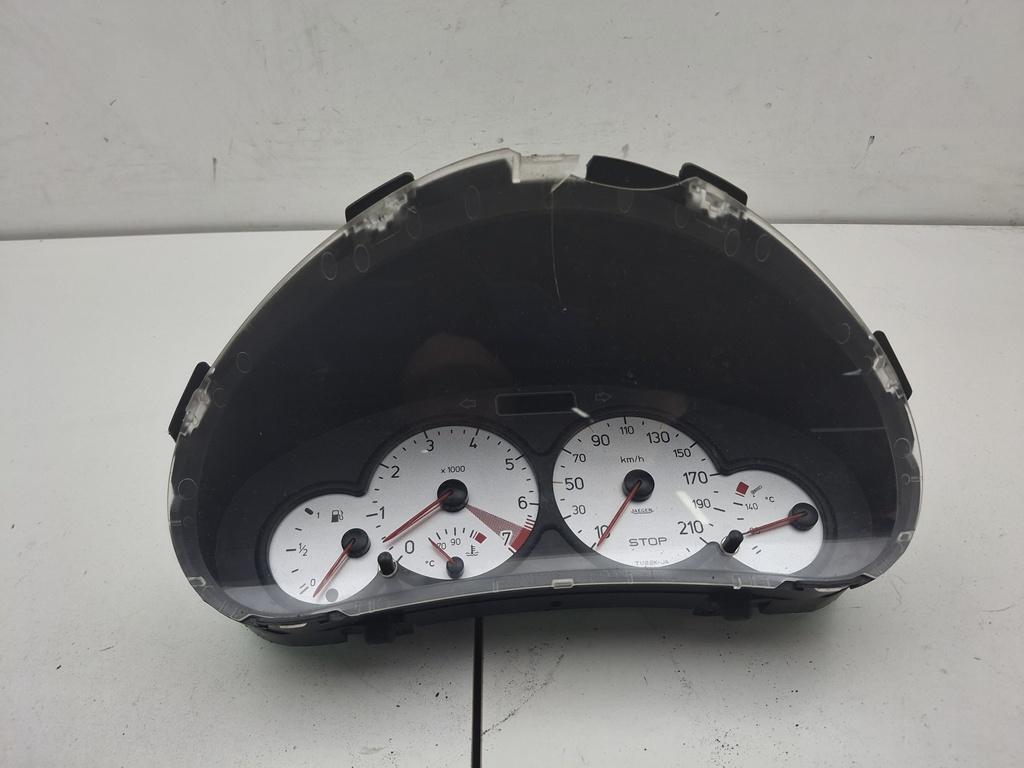 приборная панель Peugeot 206 2003, 1.4 л., бензин, МКПП, чёрный, универсал, 9648837180