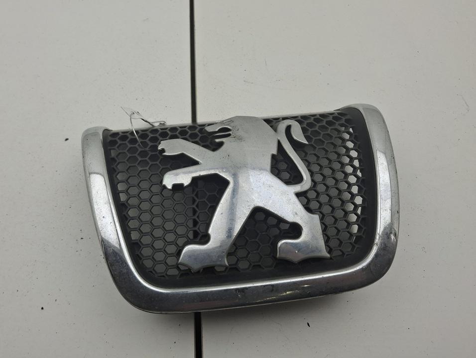 эмблема Peugeot 607 2002, 2.2 л., дизель, МКПП, серый, седан, 9638055177