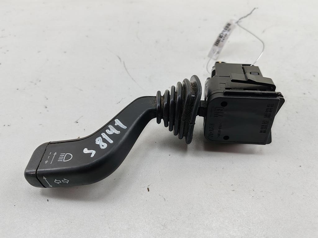 переключатель поворотов Opel Astra G 2000, 1.8 л., бензин, АКПП, красный, универсал, 90560990