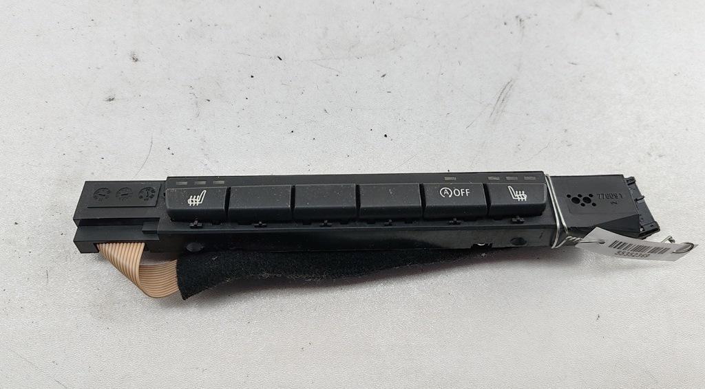 кнопка обогрева сидений BMW 1 E81/E87 2009, 2.0 л., дизель, МКПП, чёрный, хетчбэк 5 дв., 6970920